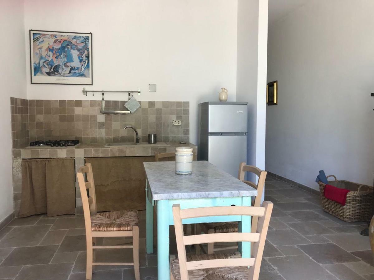 Villa Miccoli Apartments Челие Месапика Екстериор снимка